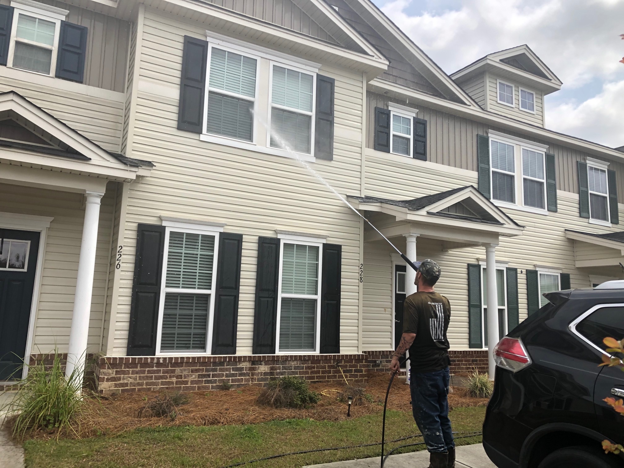 Professional Apartment Pressure Washing in Springfield MO  